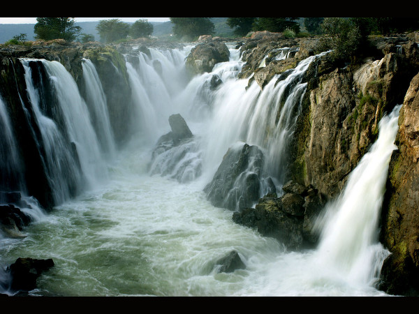 Hogenakkal Falls