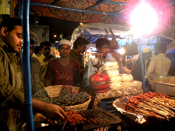 Best Places in Hyderabad for Sumptuous Street food! - Nativeplanet