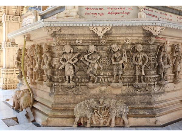 How to Reach Palitana