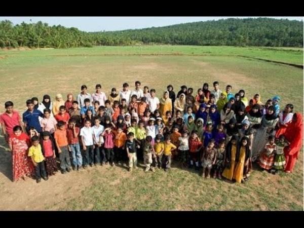 Twins Town, Kerala