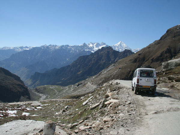 Manali – Rohtang Pass – Baralacha La – Tanglang La – Khardung La – Nubra Valley – Chang La – Pangong Tso