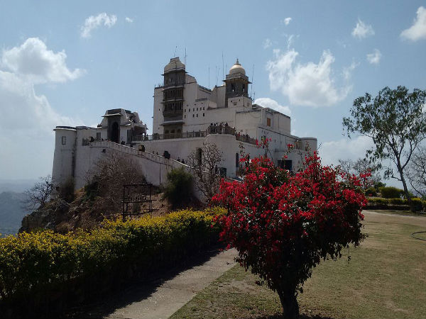 4. Monsoon Palace