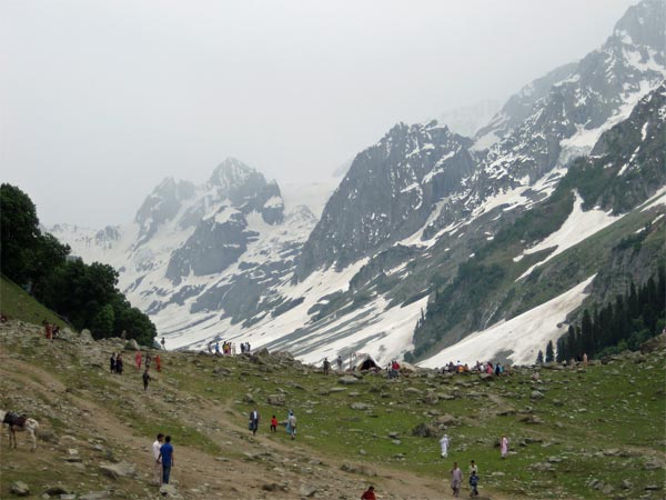 Thajiwas Glacier