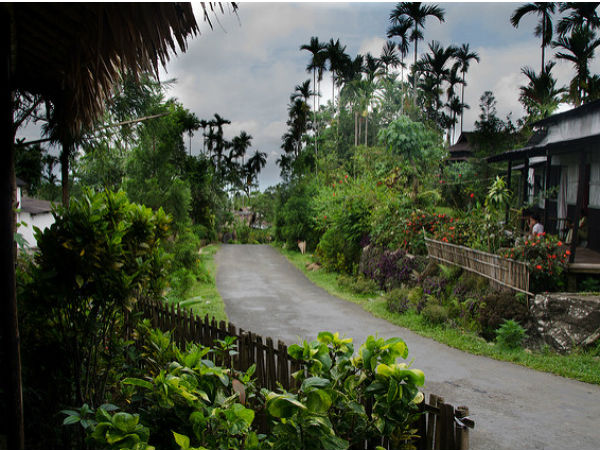 2. Mawlynnong