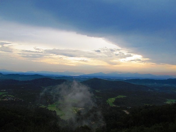How To Reach Madikeri?