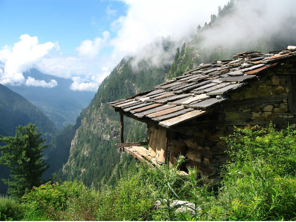 trek near malana