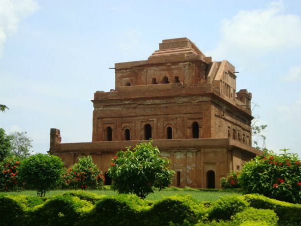 10. Royal Palace Of Kareng Ghar