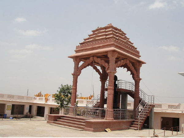 Andeshwar Parshwanathji