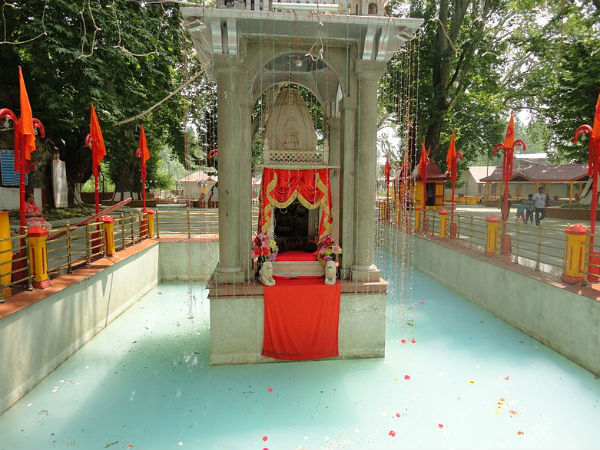 2. Kheer Bhawani Temple