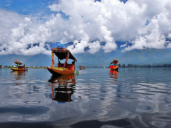 4. Dal Lake