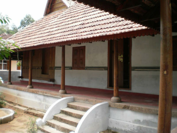 2. Visit Aranmula Kottaram Or Palace