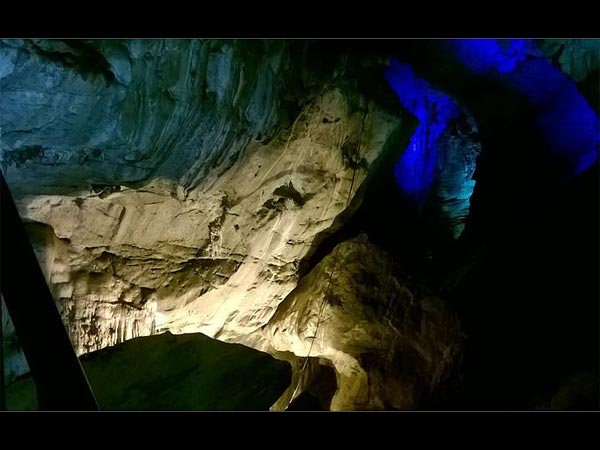Eco Cave Gardens