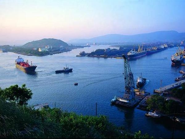 Dolphin’s Nose & Port