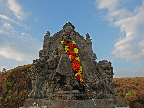 4. Bhopatgard Fort