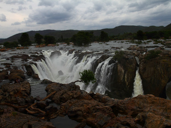 Hogenakkal Falls