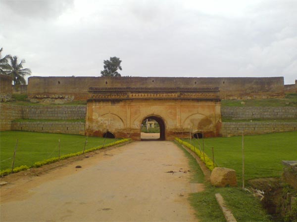 Devanhalli Fort