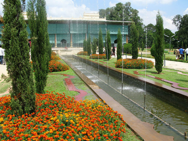 Daria Daulat Bagh.