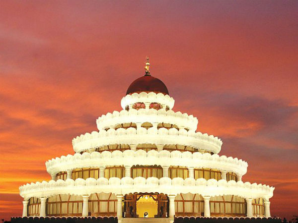 Midway Attractions - The Art of Living Ashram
