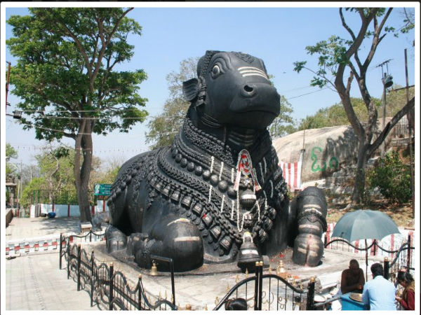 chamundeshwari temple at chamundi hills chamundeshwari temple at chamundi hills