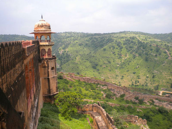 3. Jaigarh Fort – Castle Black