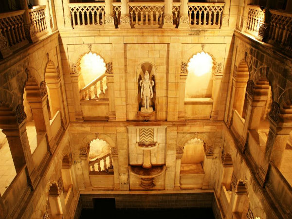 1. Wankaner Palace Stepwell – Rajkot