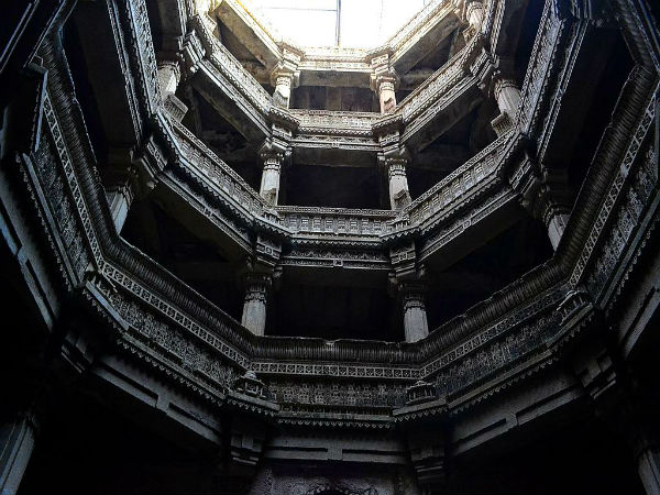8. Adalaj Ni Vav – Gandhinagar