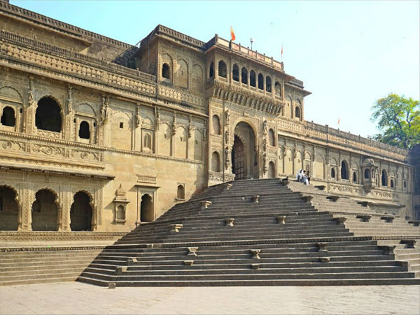 1. Holkar Fort