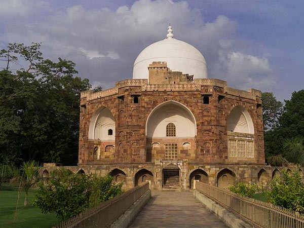 Hazira Maqbara