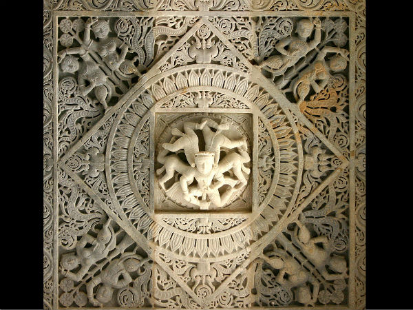 8. Ranakpur Jain Temples – Rajasthan