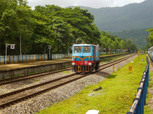 How To Reach Malvan