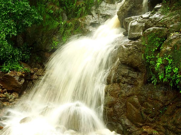 Pilucha Dhabdhaba Waterfalls