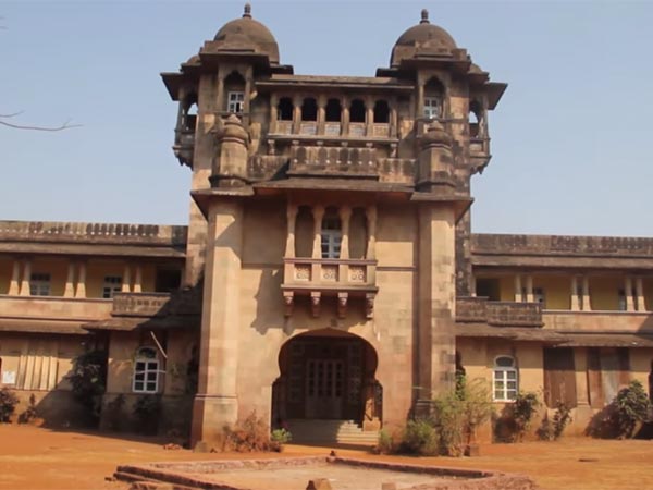 Jai Vilas Palace At Jawhar