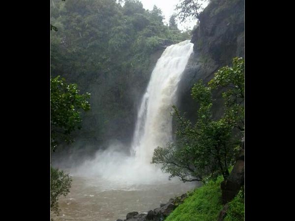 Dabhosa Waterfalls