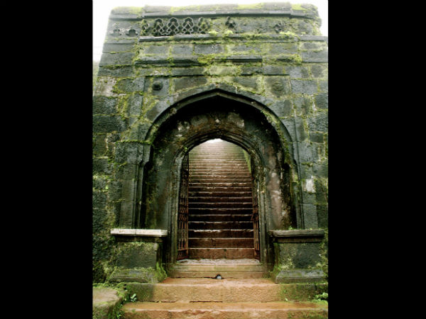 Destination: Raigad Fort