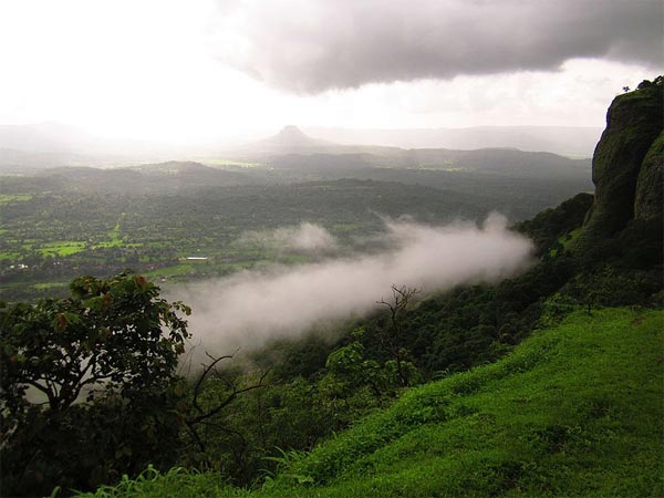 Trekking At Durshet