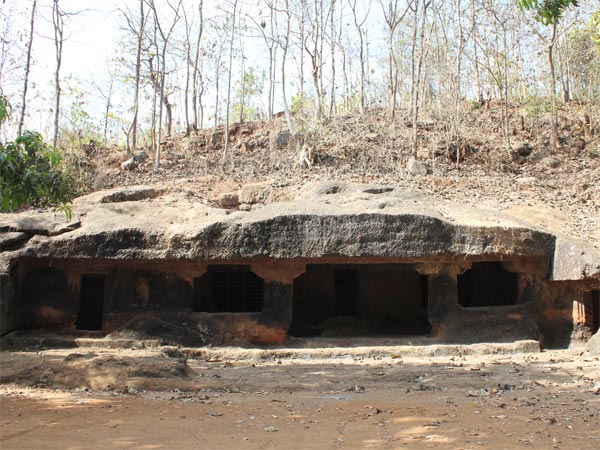 Panhalekaji Caves