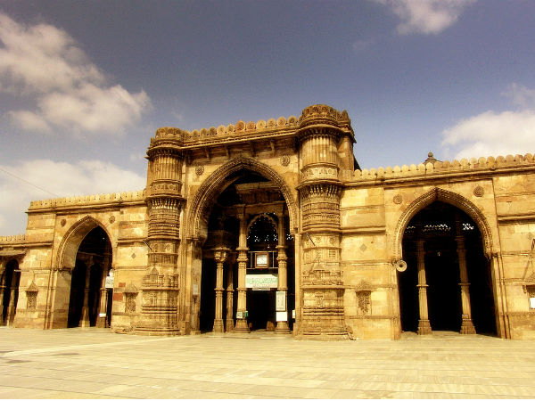 Tour Through Magnificent Mosques Galore