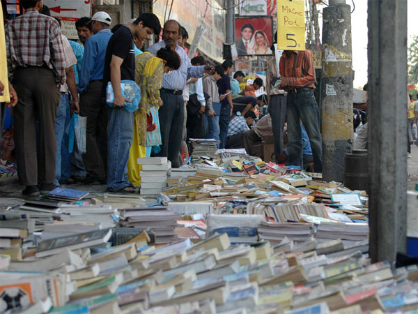 Daryaganj Market – For The Book Lovers