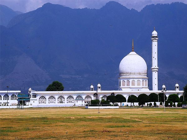 Hazratbal Shrine