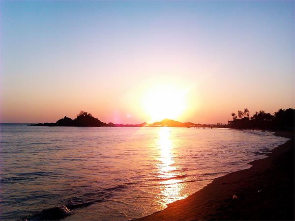 Beach Hopping In Gokarna