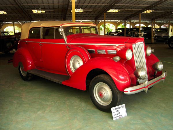 Auto World Vintage Car Museum