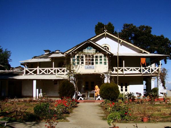 Advaita Ashram