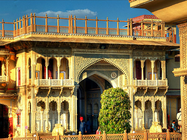 Palace-hopping