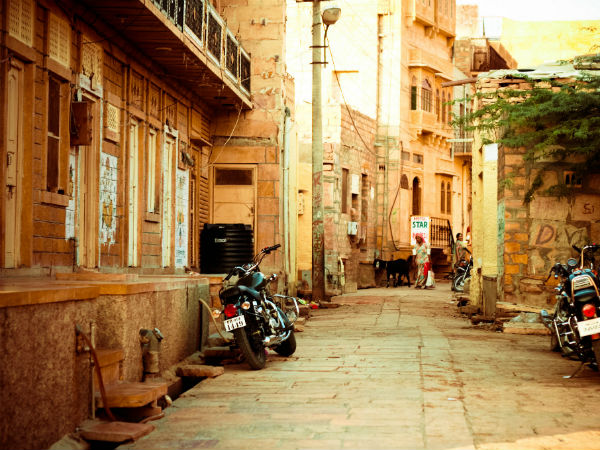 Walk Through The Ancient Streets Of Jaipur