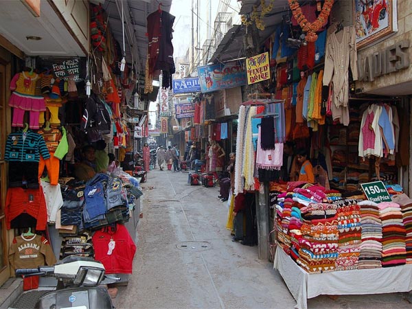Shopping In The Streets Of Delhi