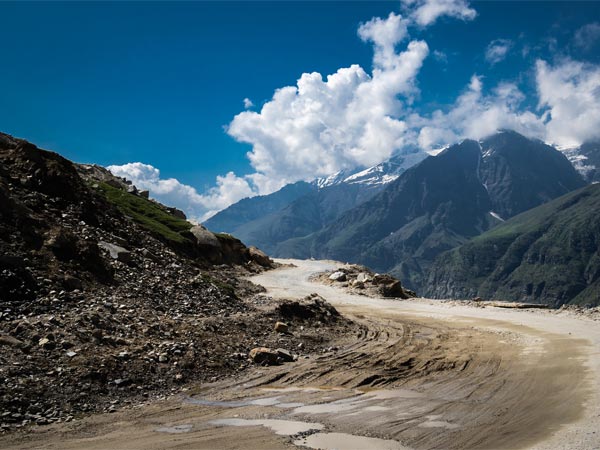 Go Biking From Manali To Leh