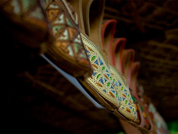 Shop For Juttis And Phulkari