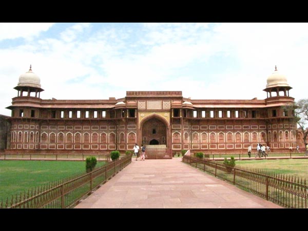 Best Time To Visit Agra Fort