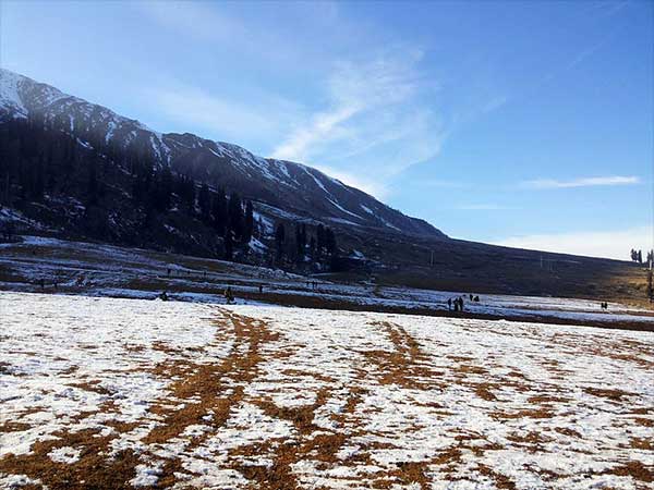 1) Gulmarg, Jammu & Kashmir