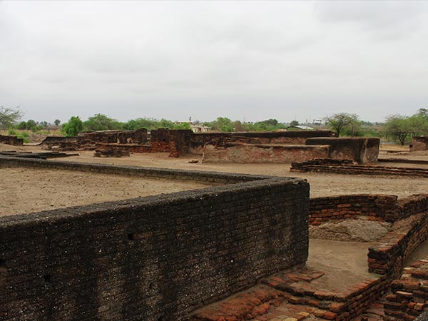 4) Acropolis And Lower Town